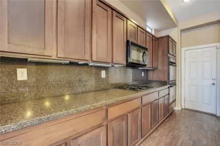 Photo #6: 2082798 Listing 