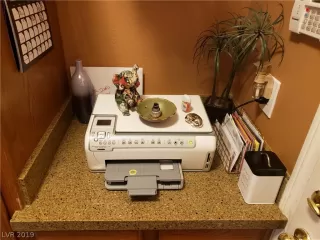 Photo #3: 2082806 Listing