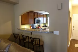 Photo #4: 2082897 Listing 