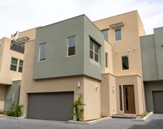 Photo #1: 2082905 Listing