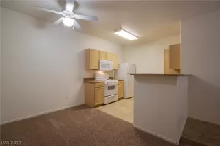 Photo #3: 2082914 Listing 