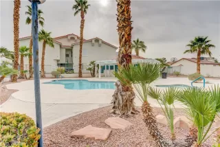 Photo #1: 2082922 Listing