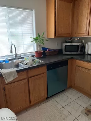 Photo #1: 2082936 Listing 