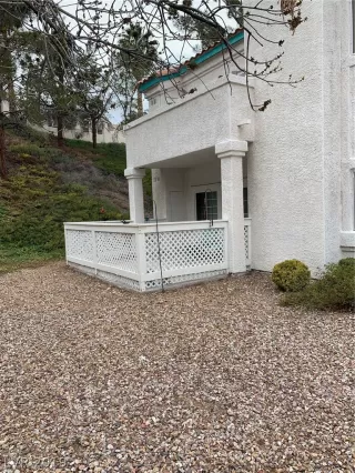 Photo #2: 2082936 Listing 