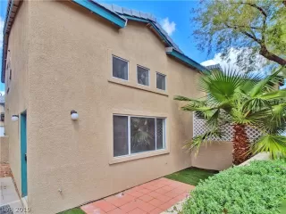 Photo #3: 2082938 Listing