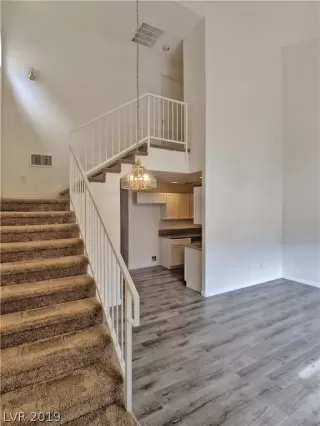 Photo #4: 2082938 Listing