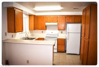 Photo #3: 2082954 Listing