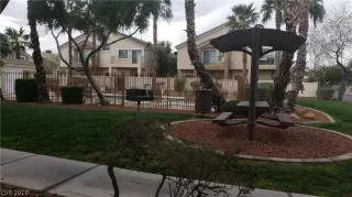 Photo #4: 2082991 Listing