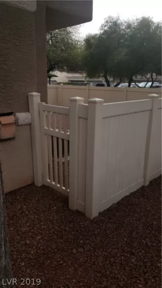 Photo #6: 2082991 Listing