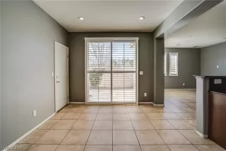 Photo #2: 2082997 Listing 