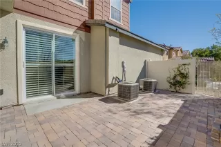 Photo #4: 2082997 Listing 