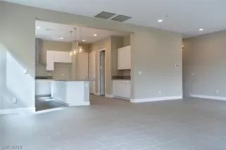 Photo #3: 2083000 Listing 