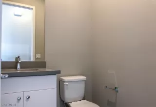 Photo #4: 2083000 Listing 