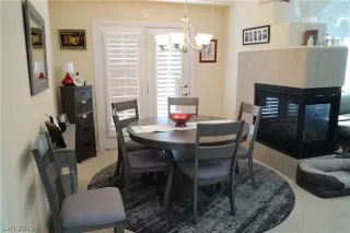 Photo #4: 2083001 Listing