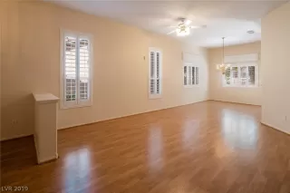 Photo #2: 2083027 Listing 