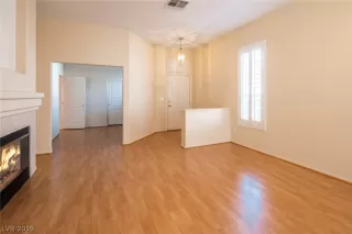 Photo #5: 2083027 Listing 