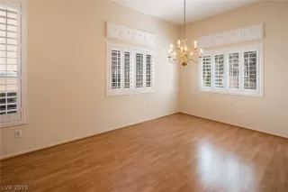 Photo #6: 2083027 Listing 