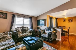 Photo #4: 2083031 Listing