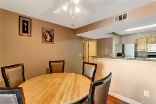 Photo #6: 2083031 Listing