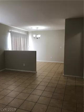 Photo #6: 2083032 Listing