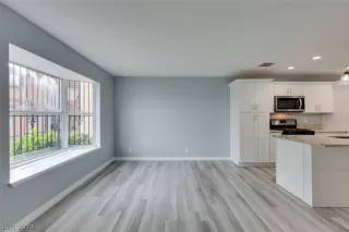 Photo #3: 2083132 Listing 