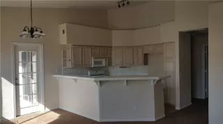 Photo #2: 2083182 Listing 