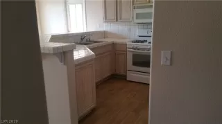 Photo #5: 2083182 Listing 