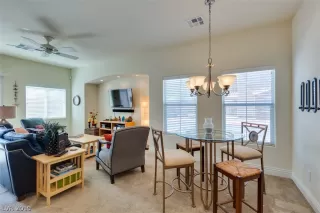 Photo #4: 2083184 Listing