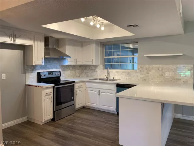 MLS: 2083198 Condo For Sale