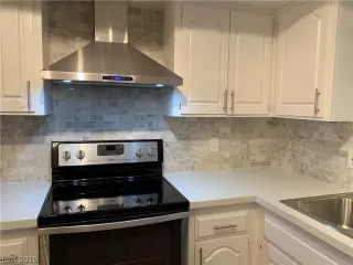 Photo #2: 2083198 Listing 