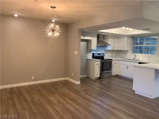 Photo #5: 2083198 Listing 