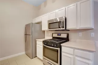 Photo #5: 2083201 Listing 