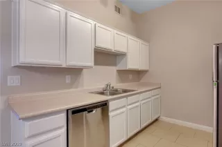 Photo #6: 2083201 Listing 