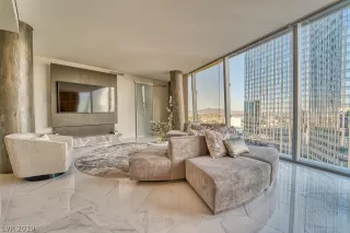 Photo #2: 2083203 Listing