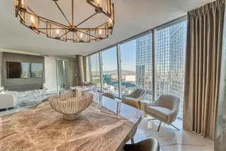 Photo #5: 2083203 Listing