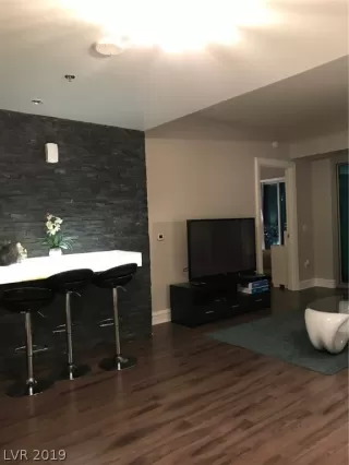Photo #1: 2083210 Listing 
