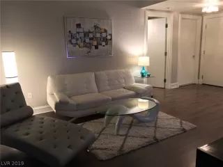 Photo #4: 2083210 Listing 