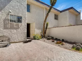 Photo #5: 2083235 Listing 