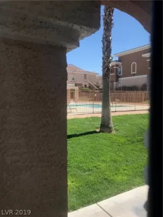 Photo #3: 2083278 Listing 