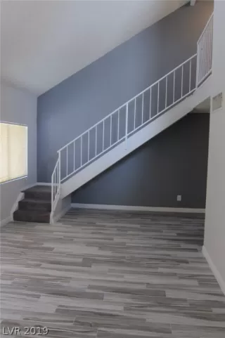 Photo #3: 2083279 Listing