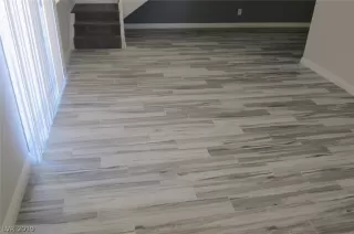 Photo #4: 2083279 Listing