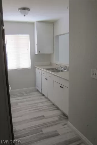 Photo #6: 2083279 Listing