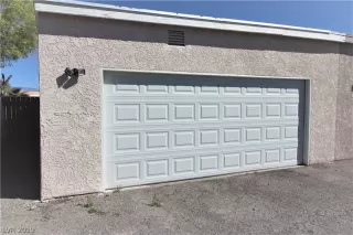 Photo #1: 2083289 Listing 