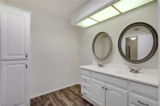 Photo #2: 2083311 Listing