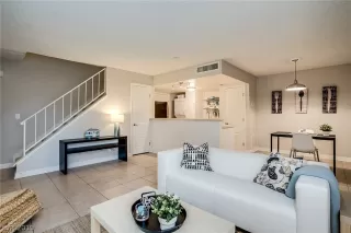 Photo #1: 2083319 Listing