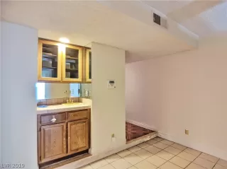 Photo #2: 2083341 Listing 