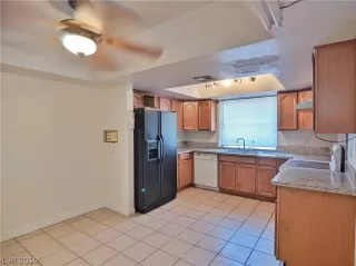 Photo #5: 2083341 Listing 