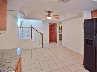 Photo #6: 2083341 Listing 