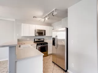 Photo #1: 2083342 Listing