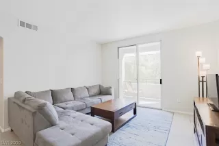 Photo #2: 2083428 Listing